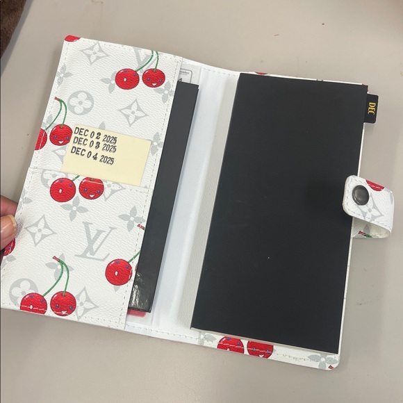 Hobonichi weeks cover - Picture 3 of 4